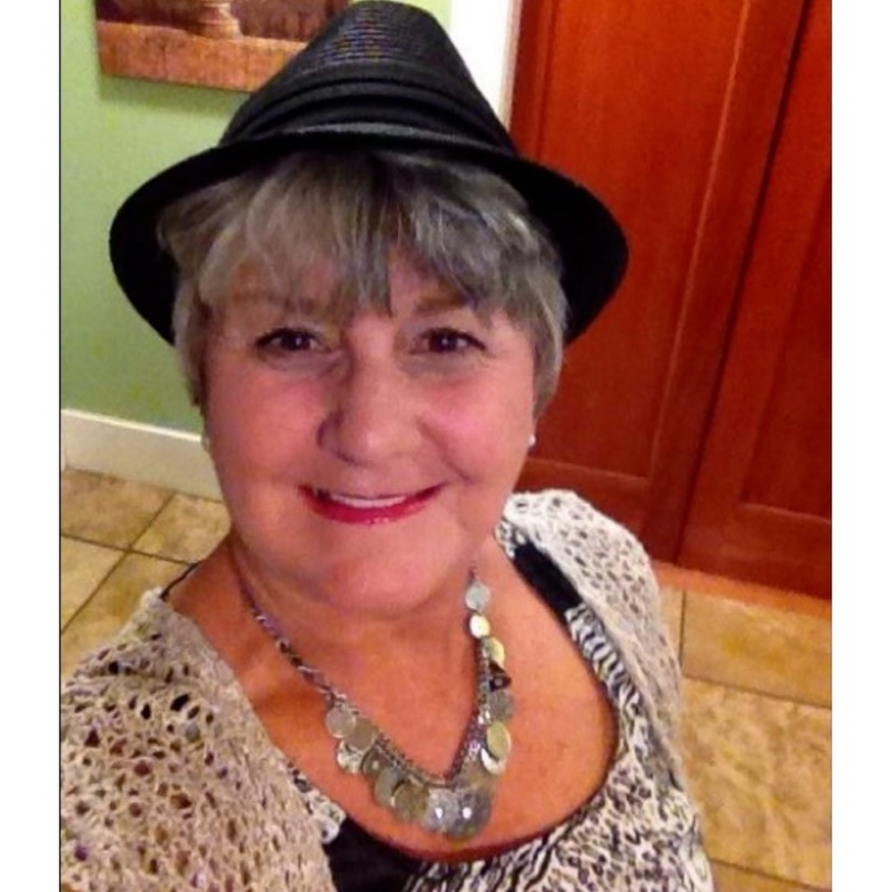 Meet your Posher, Cathy - Picture 2 of 4